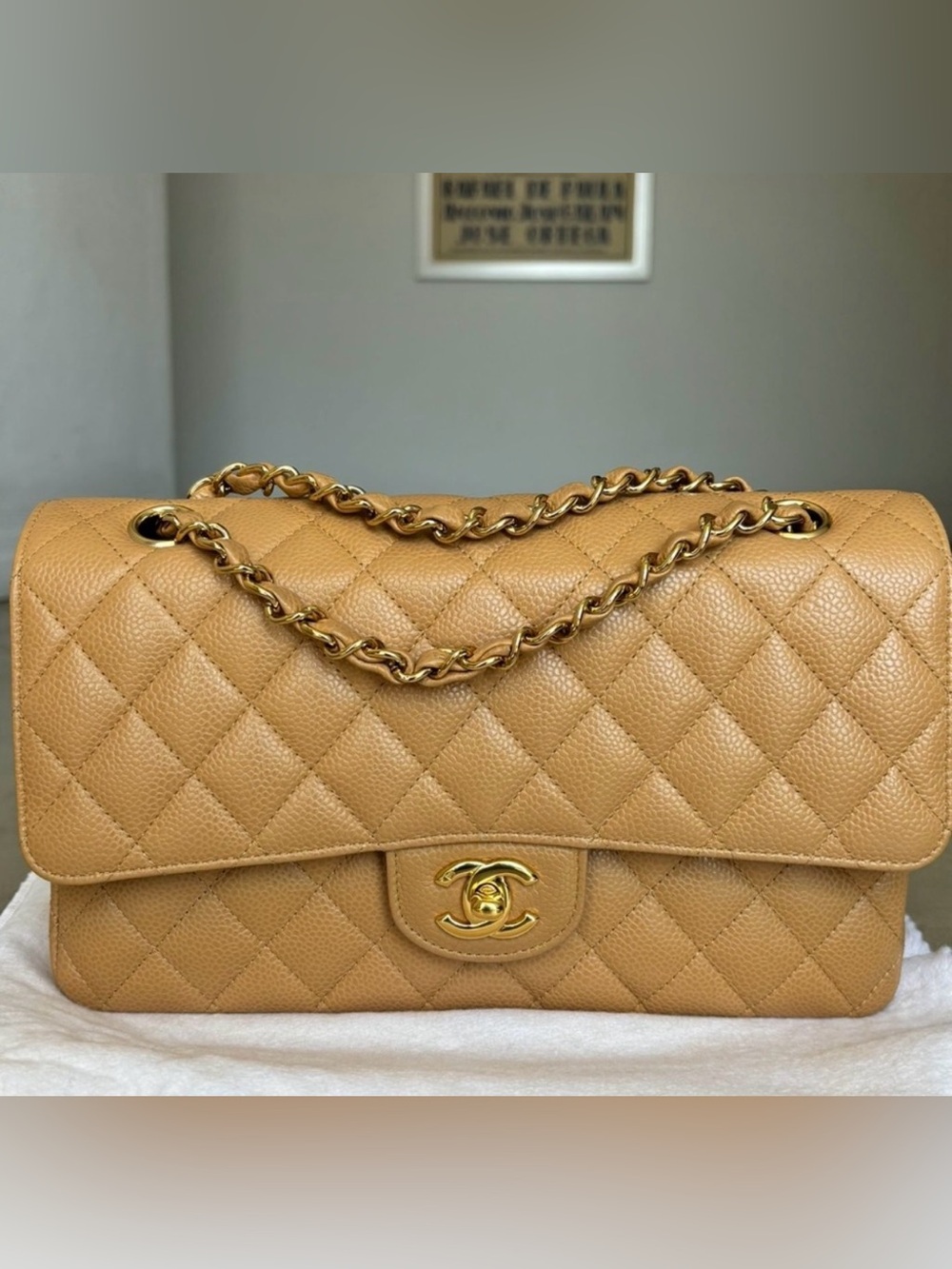 🦄 Vintage Chanel Classic Flap Dark Beige Caviar 24K Gold Hardware - Picture 4 of 9